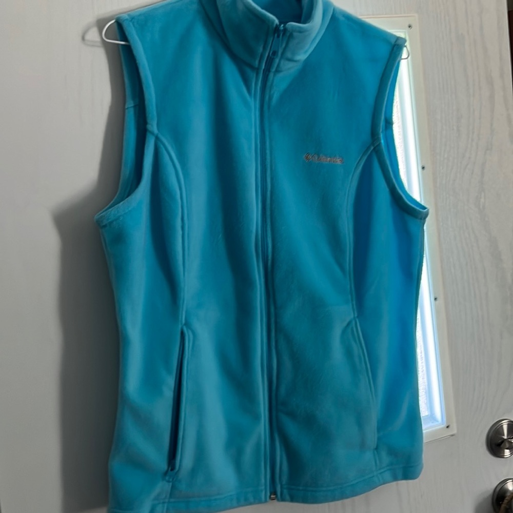 New without tags, Columbia, full zip, fleece vest. Size large